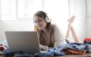 best business podcasts to folloe