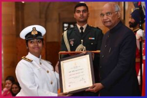 Reshma Nilofer Visalakshi awarded by former president